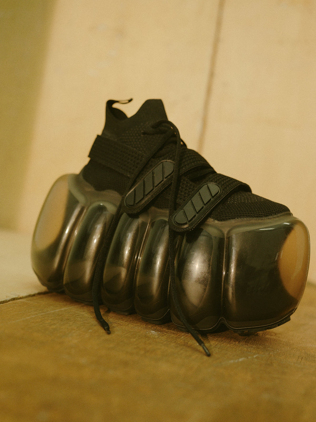 High Bubble – MIKIOSAKABE & JennyFax（ミキオサカベ