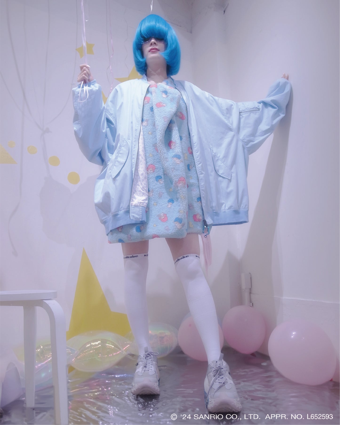 《珠宝》柜/黑