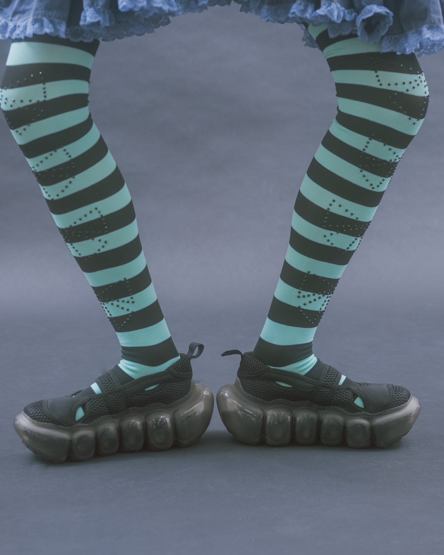 "Jewelry" Bubble Sandal Swimmer / Black