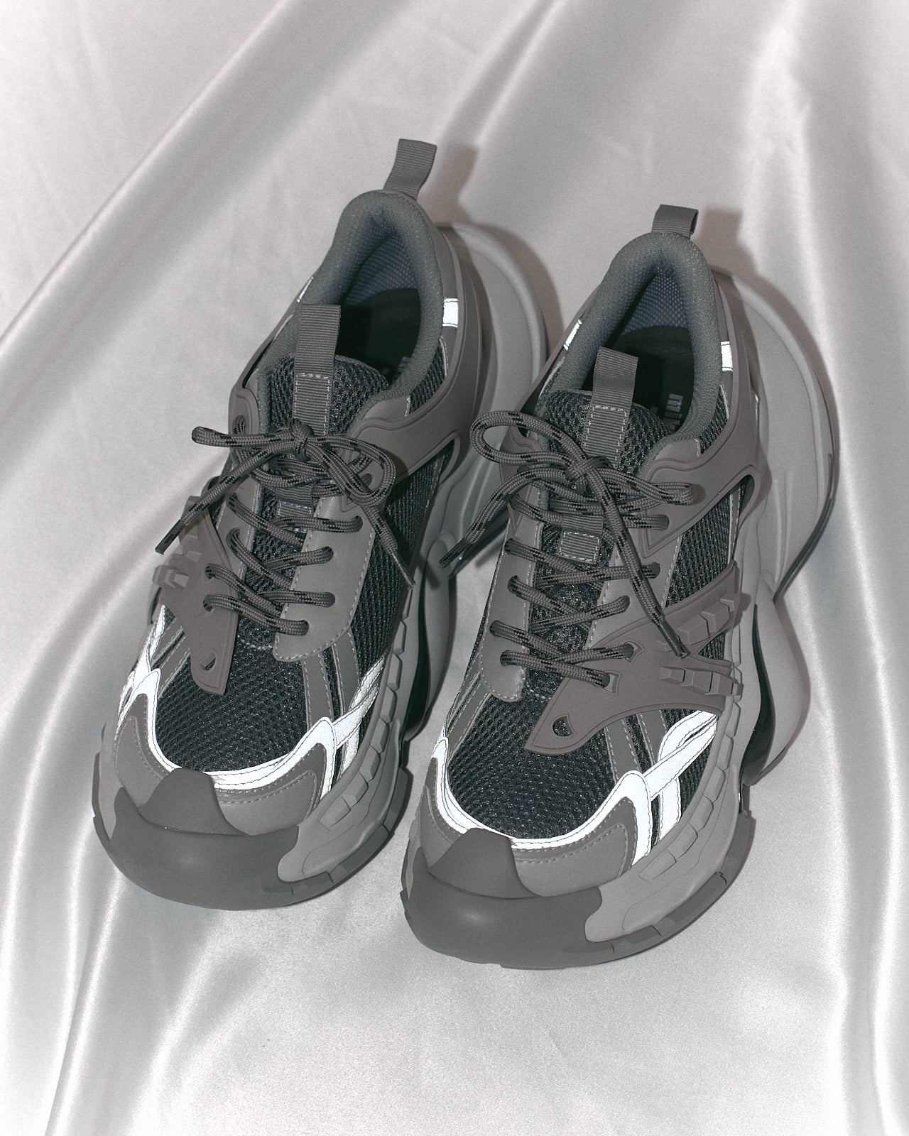 Multiverse Ⅱ / Gray