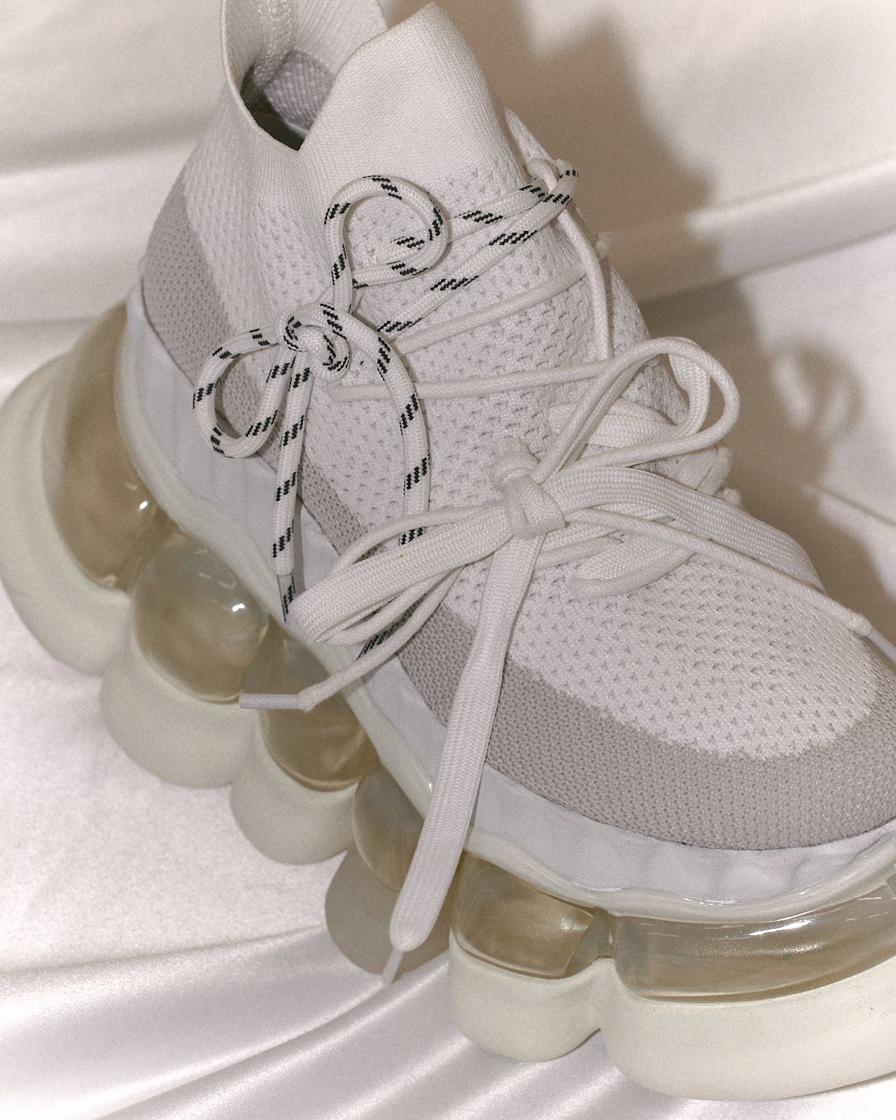 “珠宝”Ark Tarte 混乱/白色