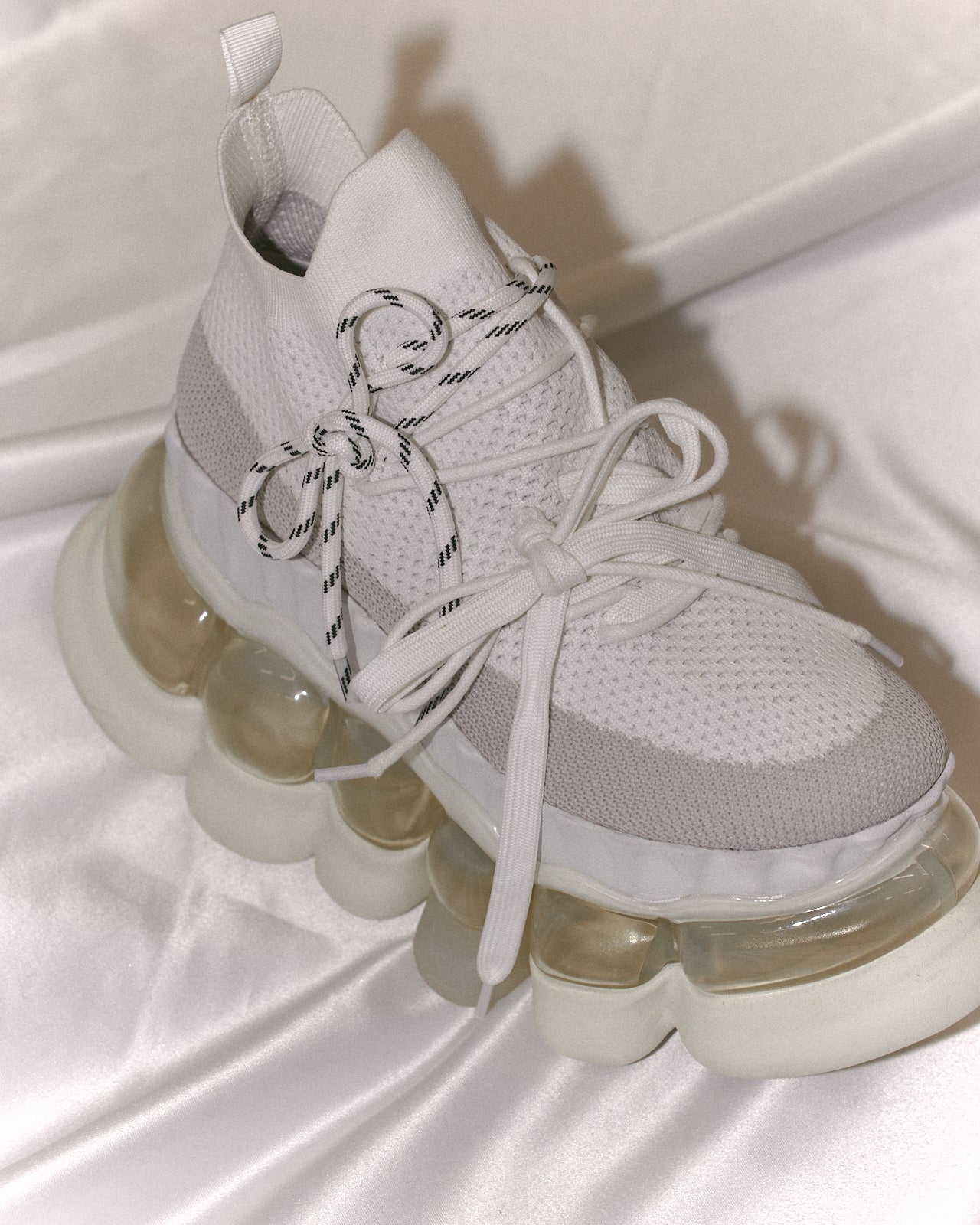 “珠宝”Ark Tarte 混乱/白色