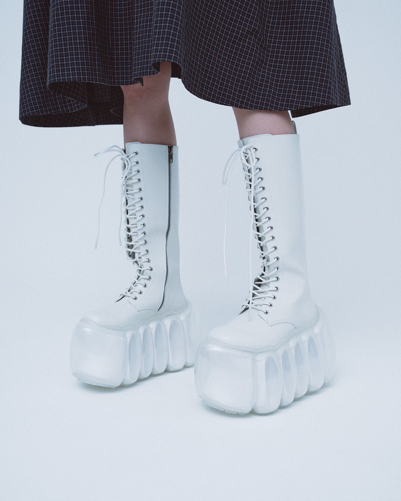 High Bubble 18Hole Boots / White
