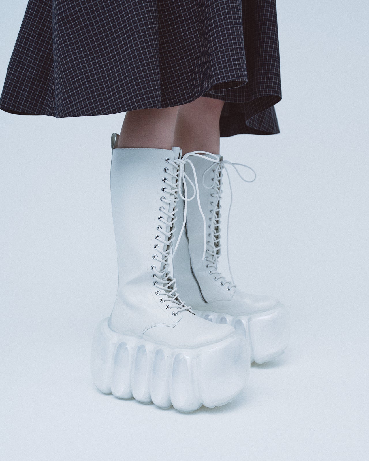 High Bubble 18Hole Boots / White