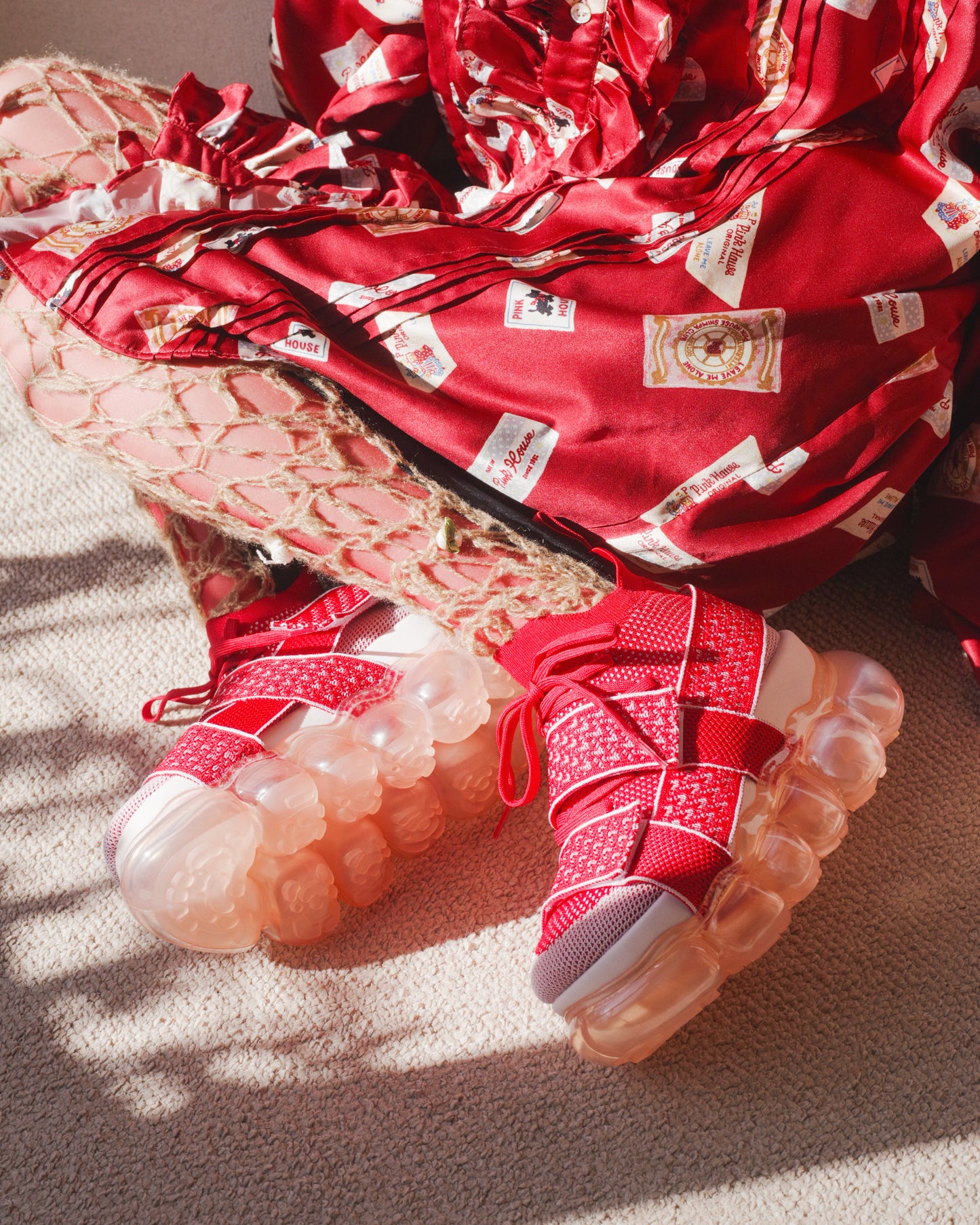 “珠宝”高跟鞋 Beltcross / 红色