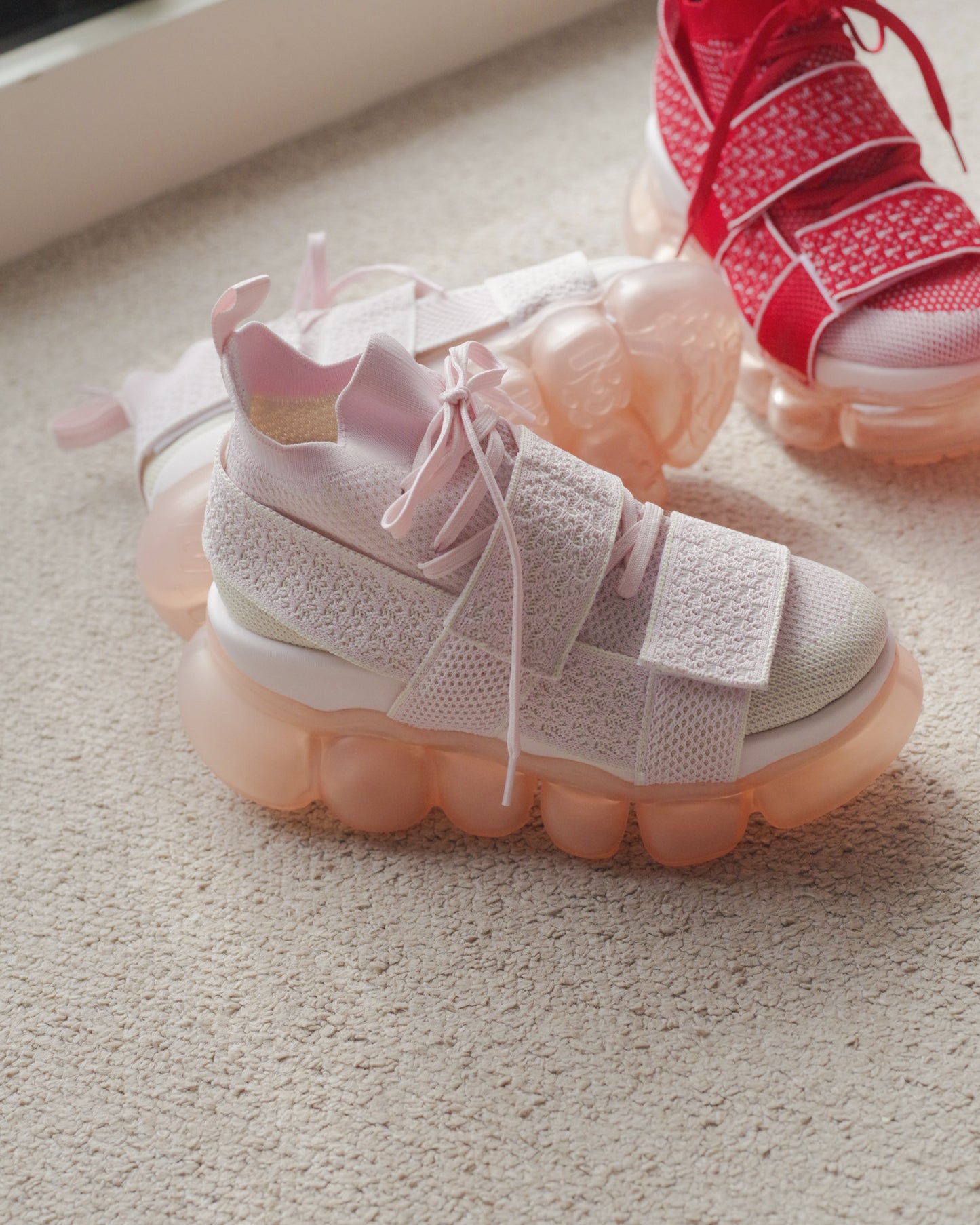 “珠宝”高跟鞋 Beltcross / 粉色