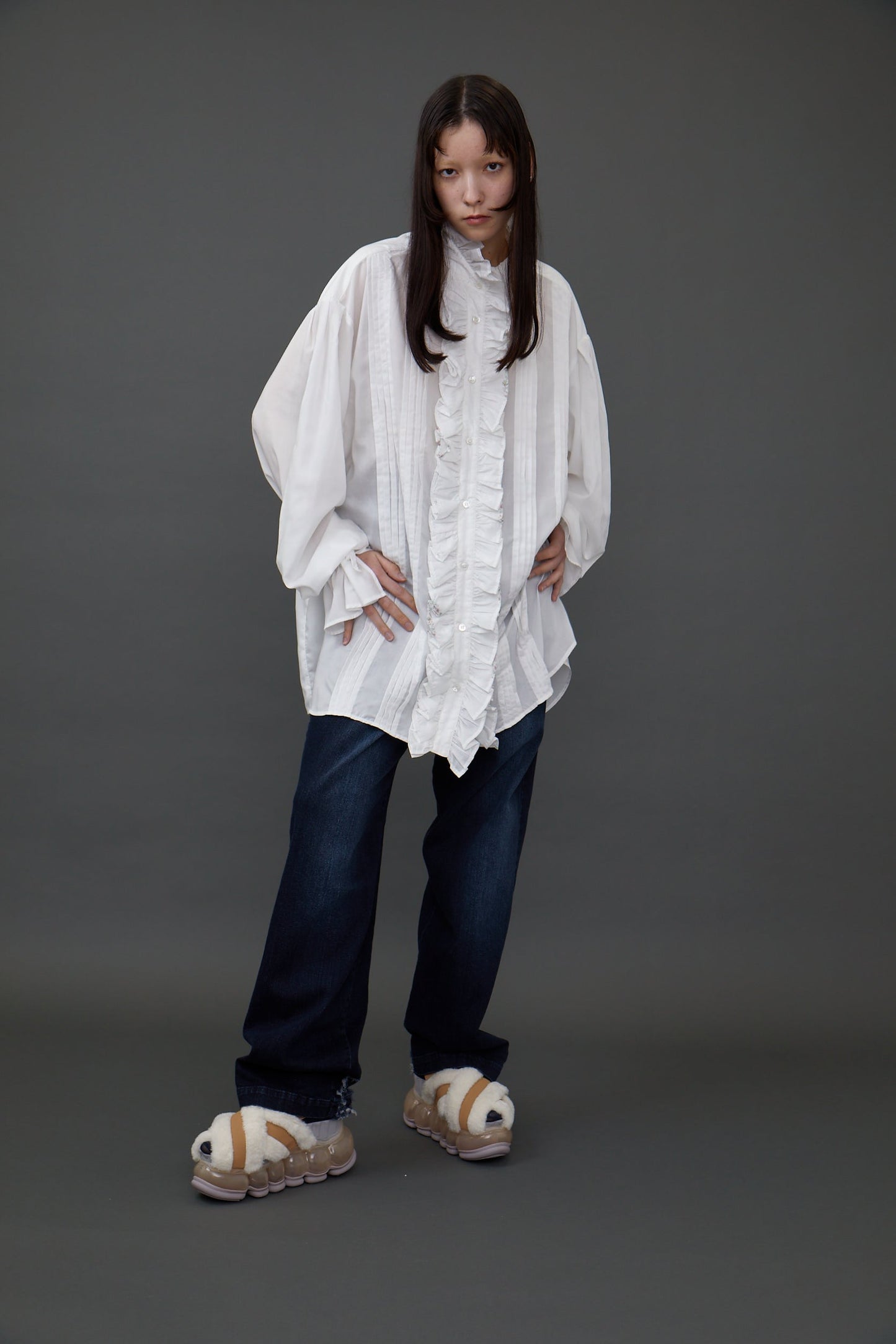 New "Jewelry" Fur Sandal / Beige