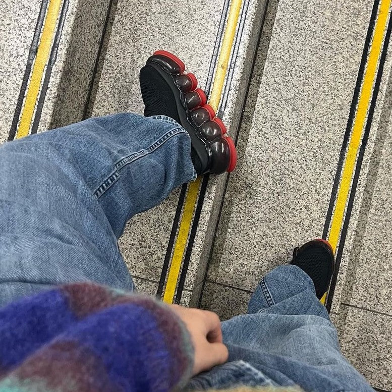 新款“珠宝”高跟鞋/红黑