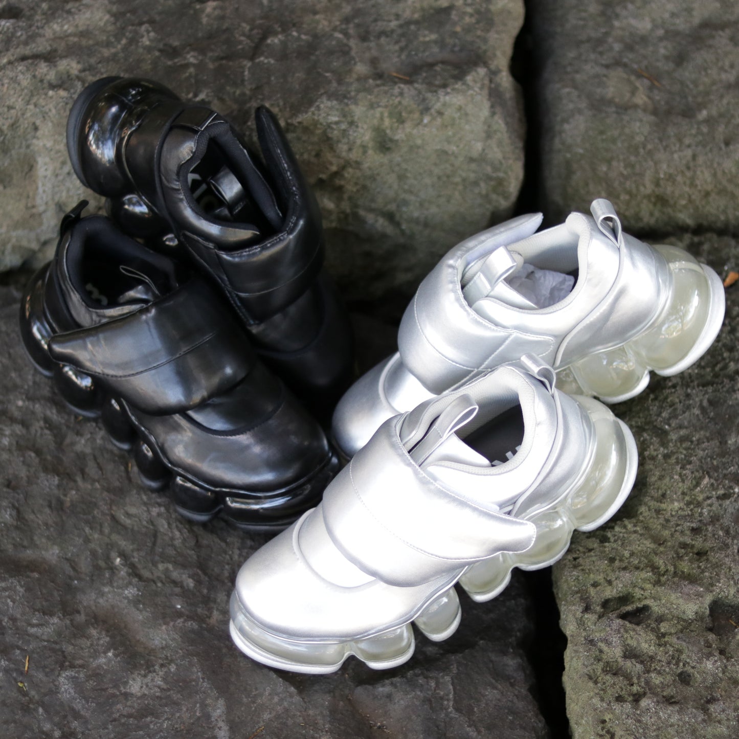 New "Jewelry" Puff Low / Black