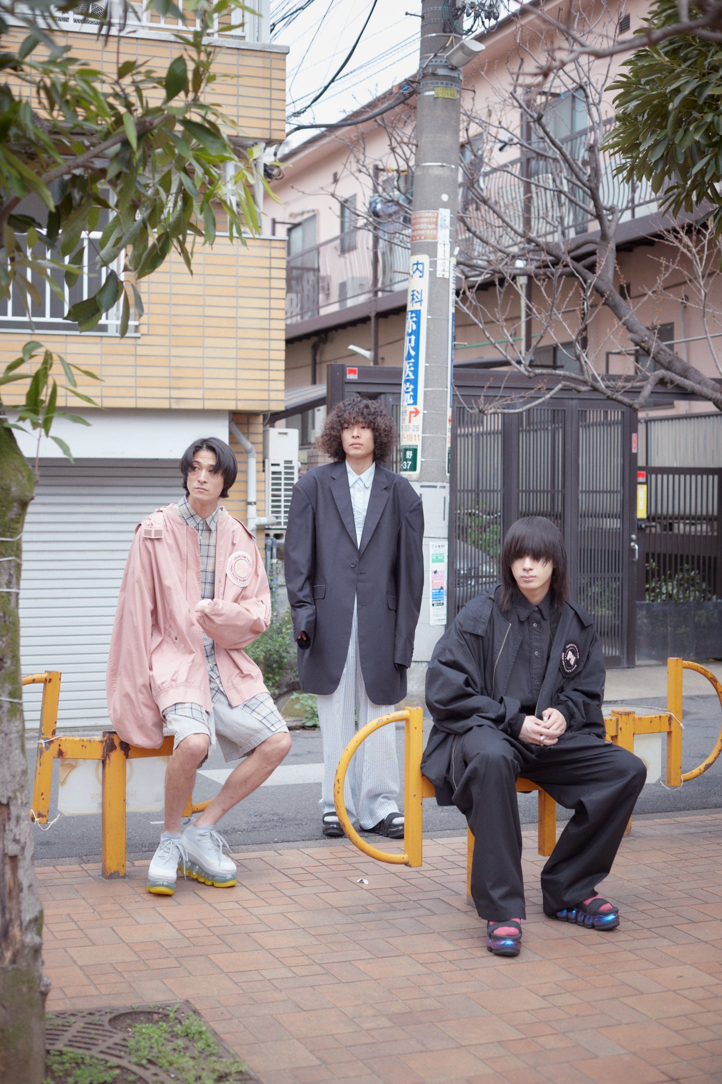 新款“珠宝”高跟鞋/黄灰色