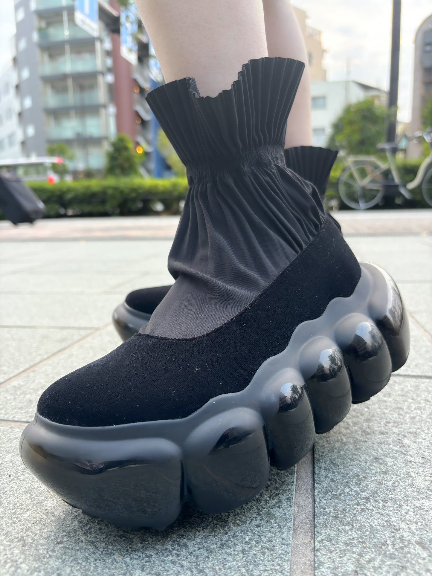 "Jewelry" Bubble Pleats / Black