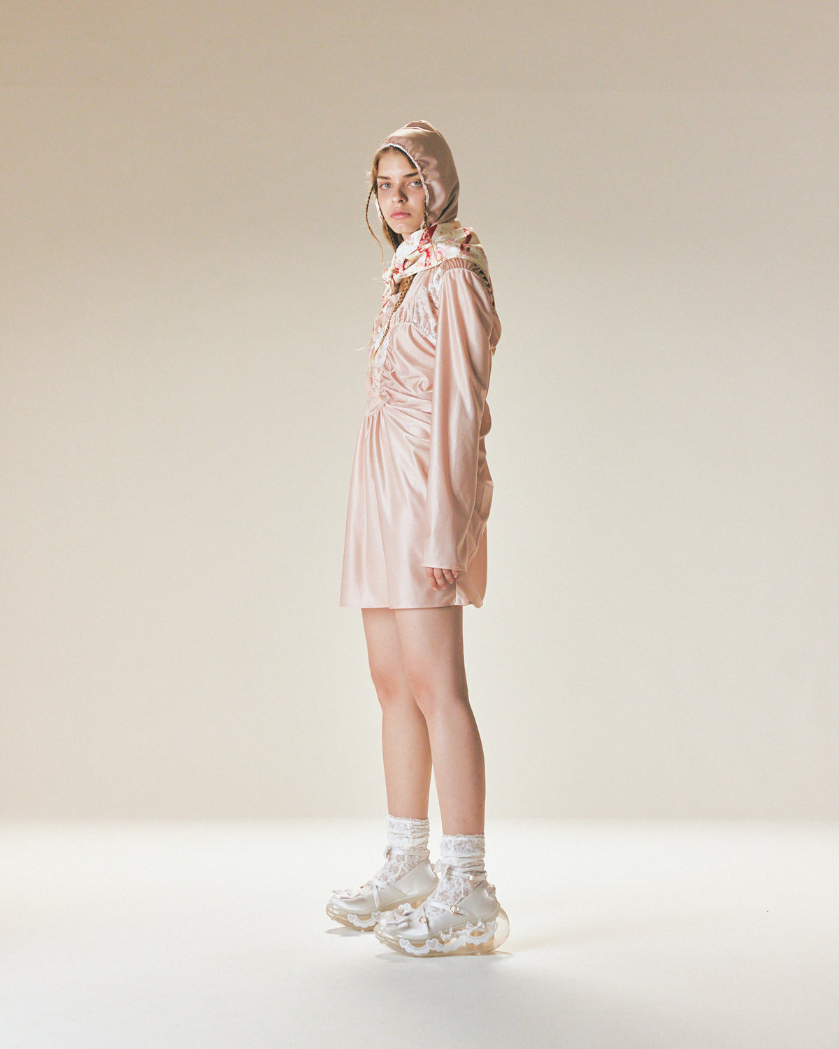 Nickers Dress Hoodie / Beige