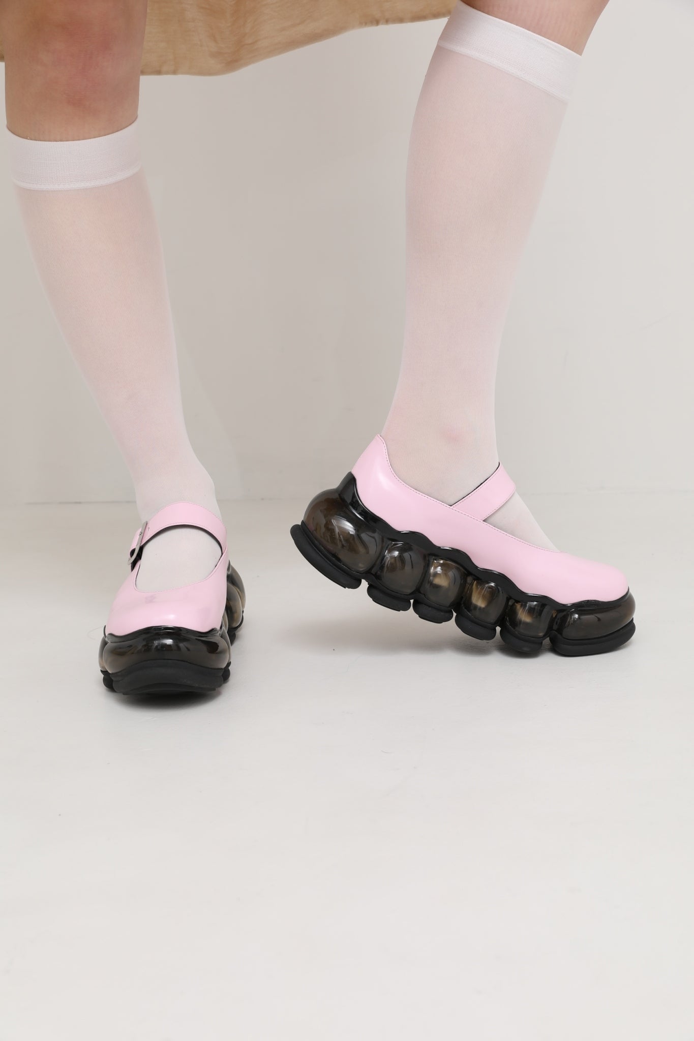 新款“珠宝”玛丽珍/粉黑