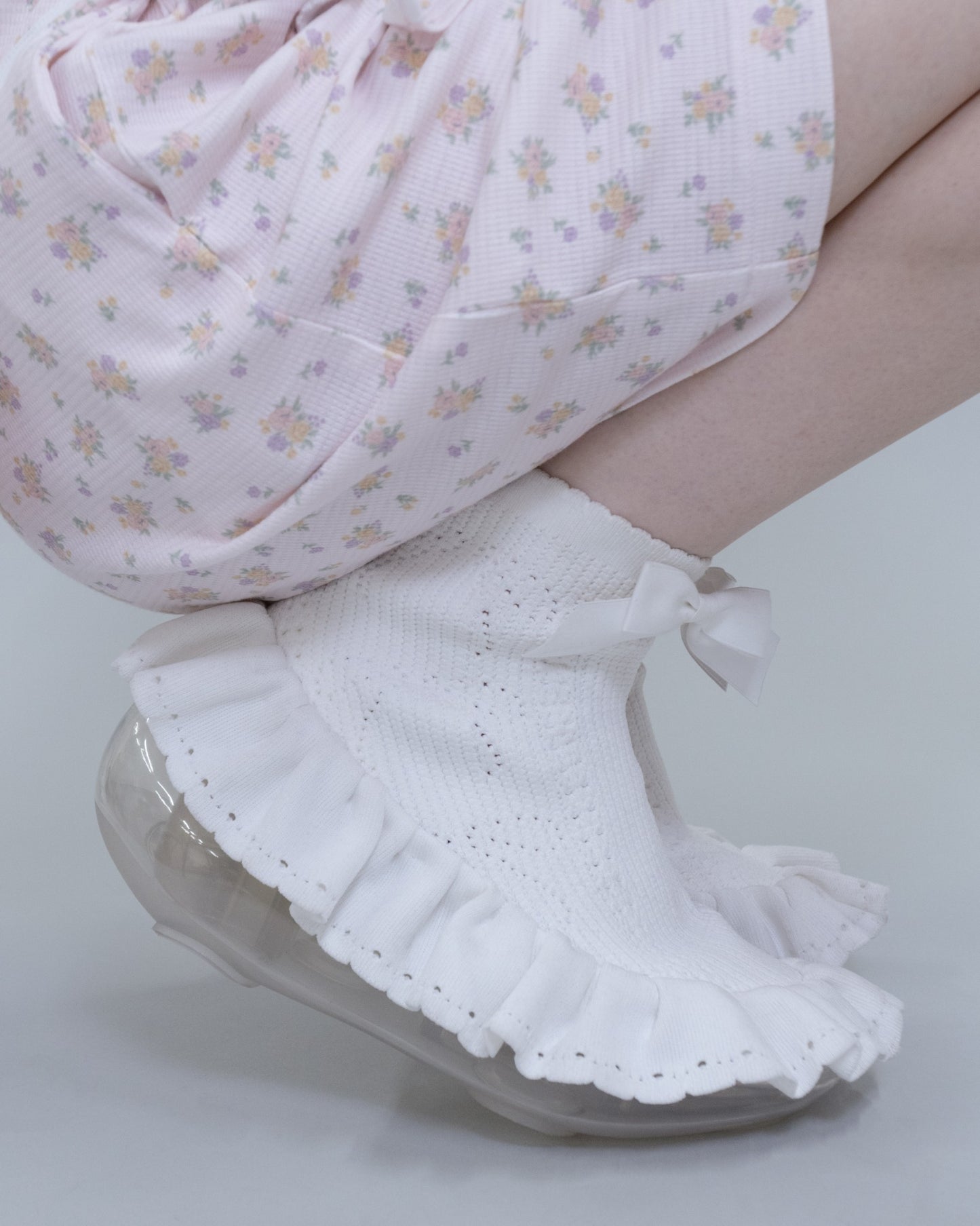 Ruffle Moon / White