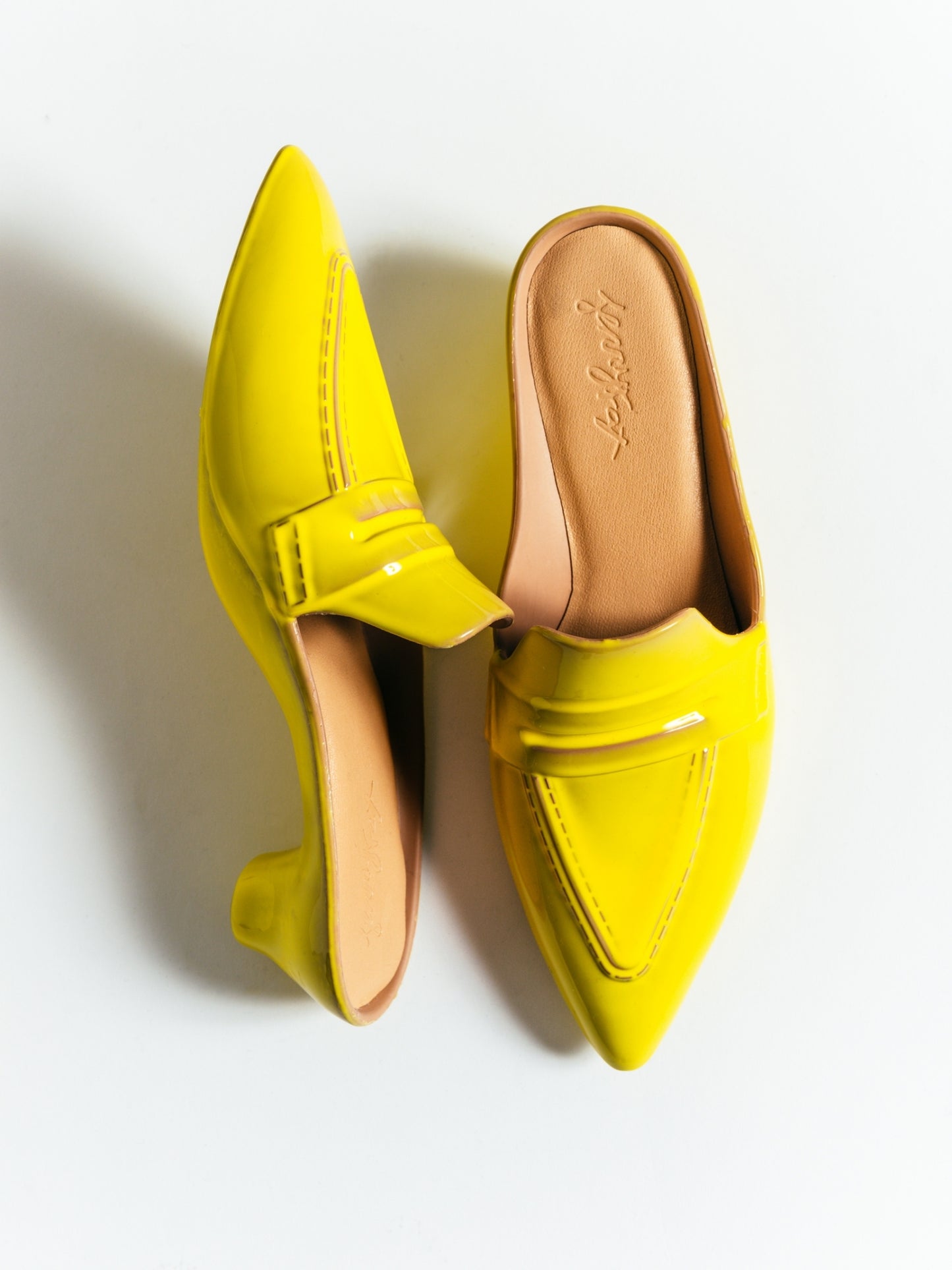 Mrs. Wang / Yellow