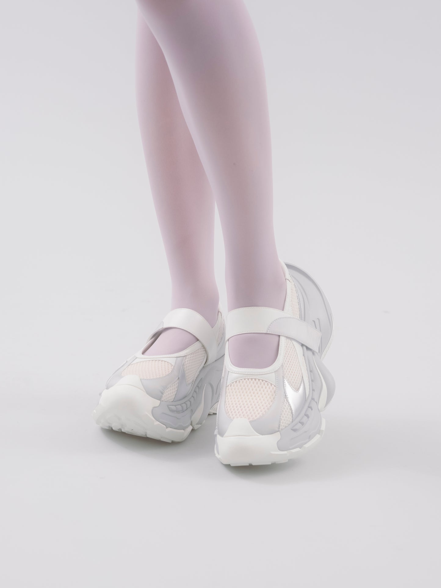 Multiverse Mesh Mary Jane / White