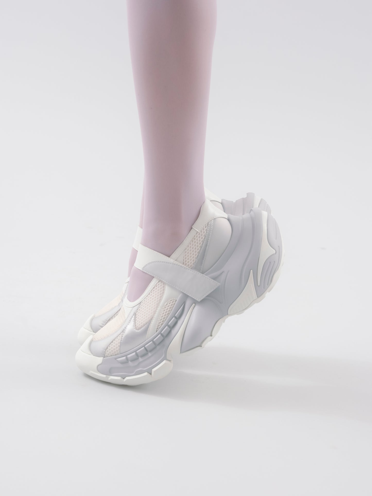 Multiverse Mesh Mary Jane / White