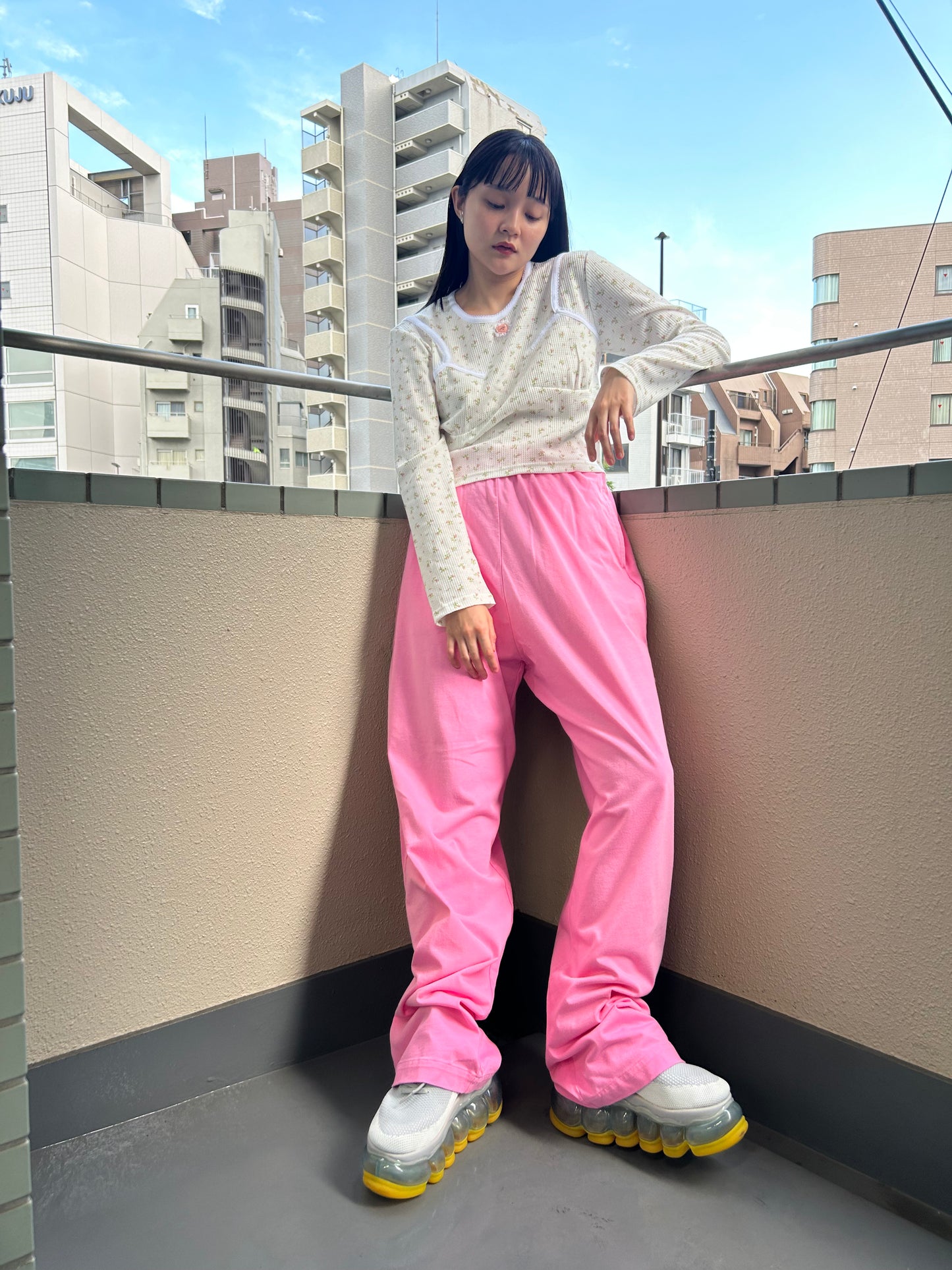 新款“珠宝”高跟鞋/黄灰色