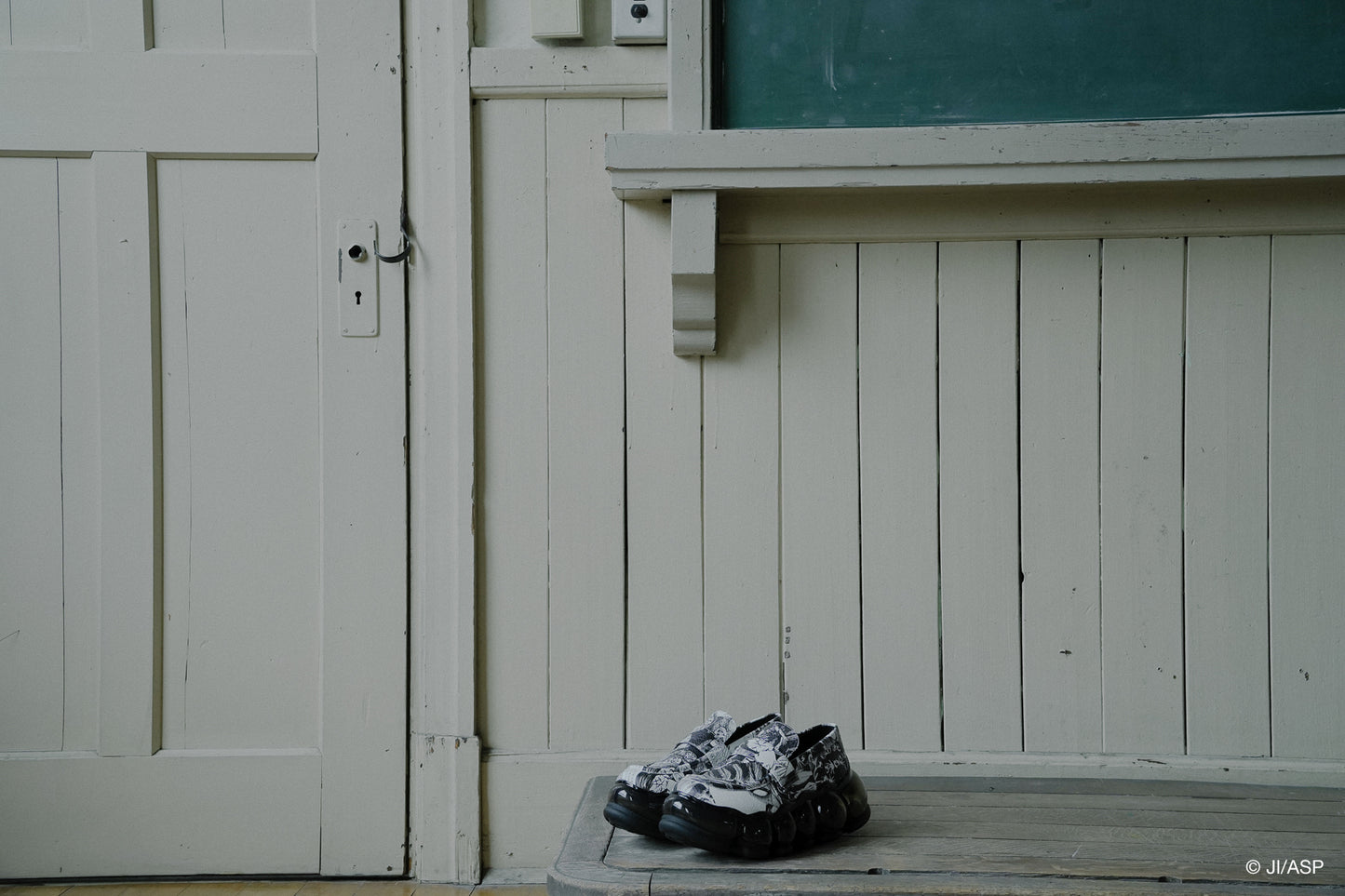 New "Jewelry" Tomie Collage Loafer / Black