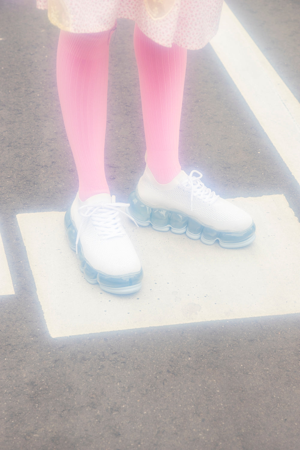 新款“珠宝”鞋/冰白