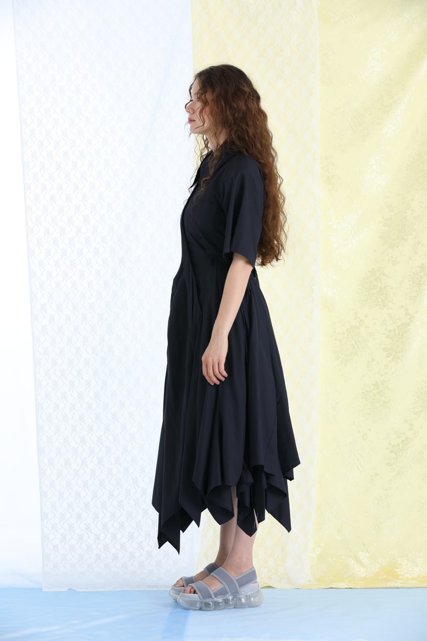 "Jewelry" Sandals / Gray