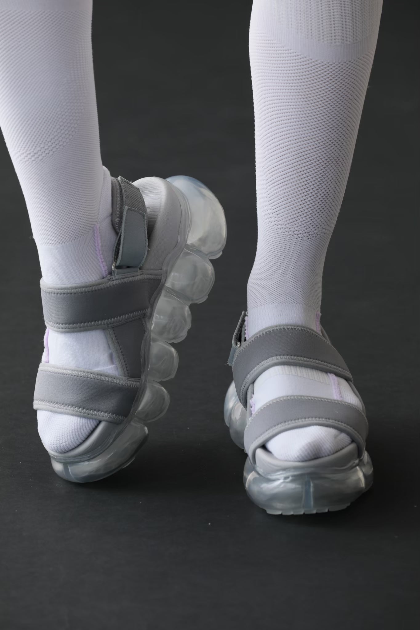 "Jewelry" Sandals / Gray