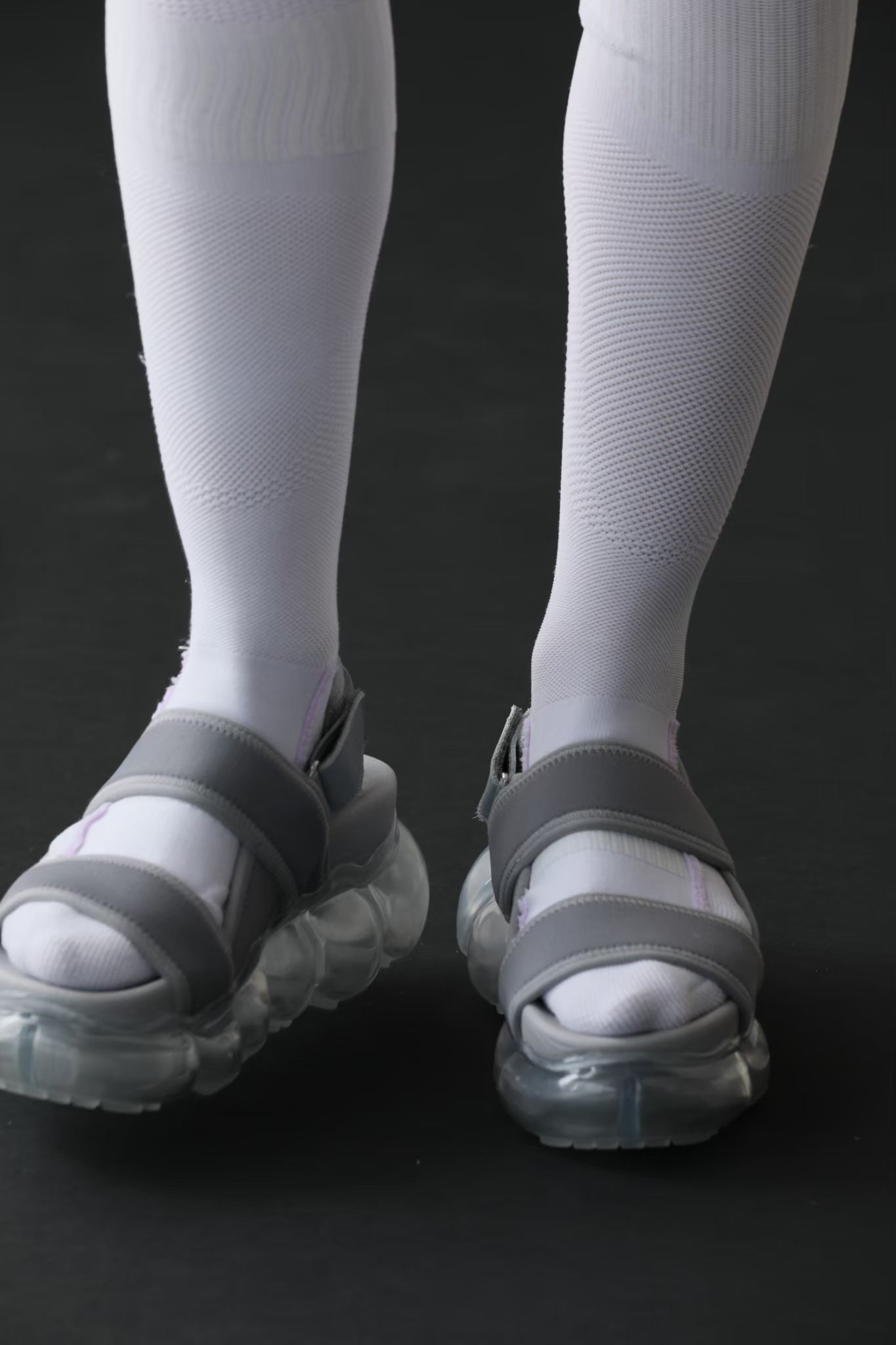 "Jewelry" Sandals / Gray