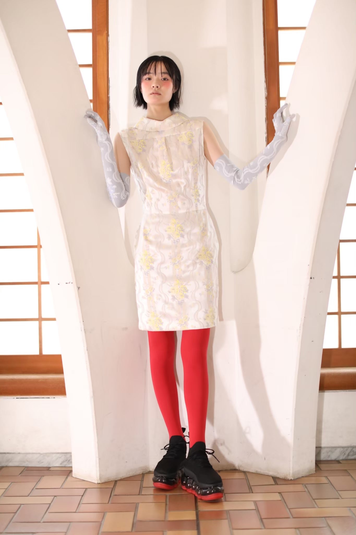 新款“珠宝”高跟鞋/红黑