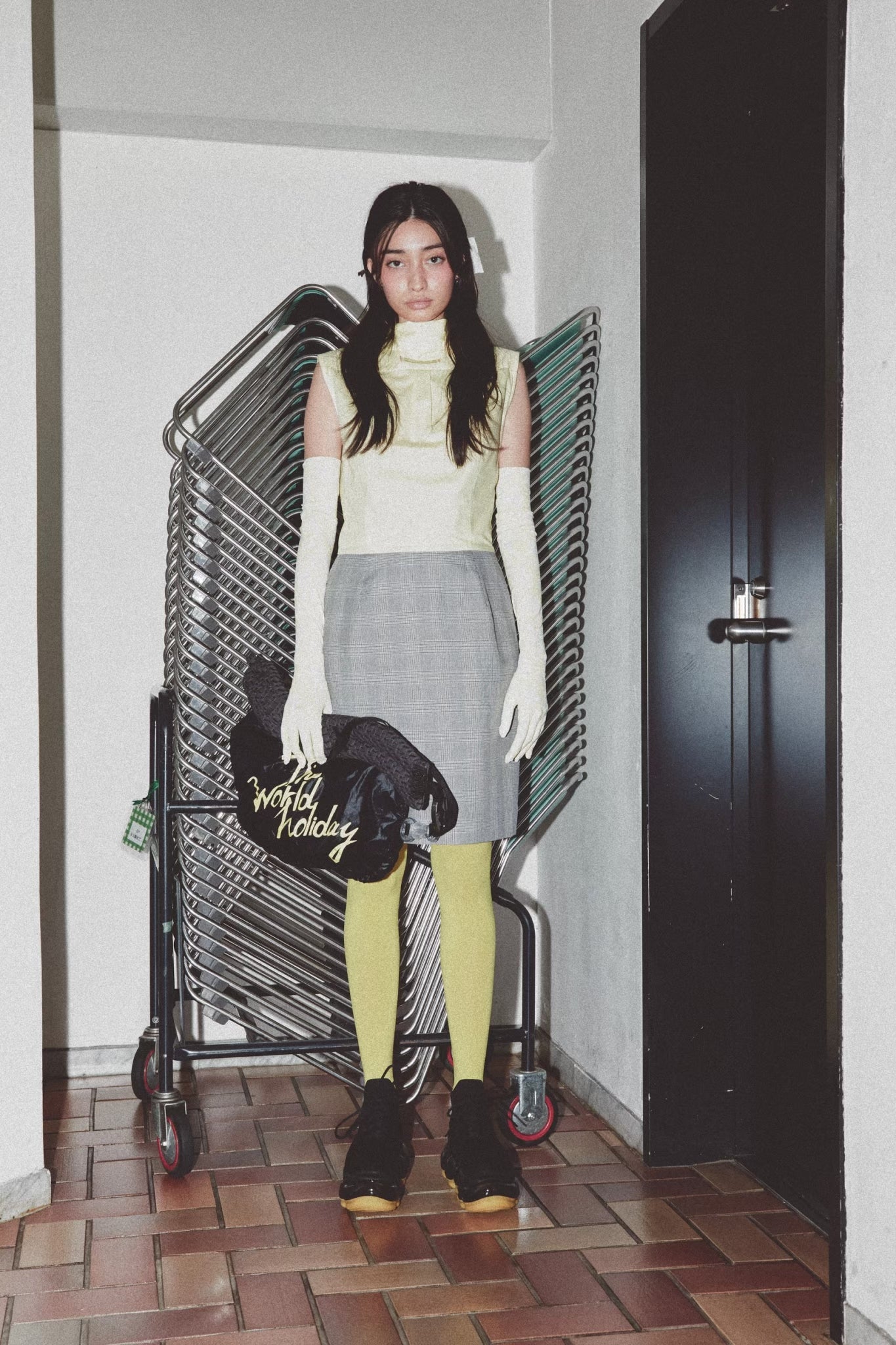 新款“珠宝”高跟鞋/黄黑