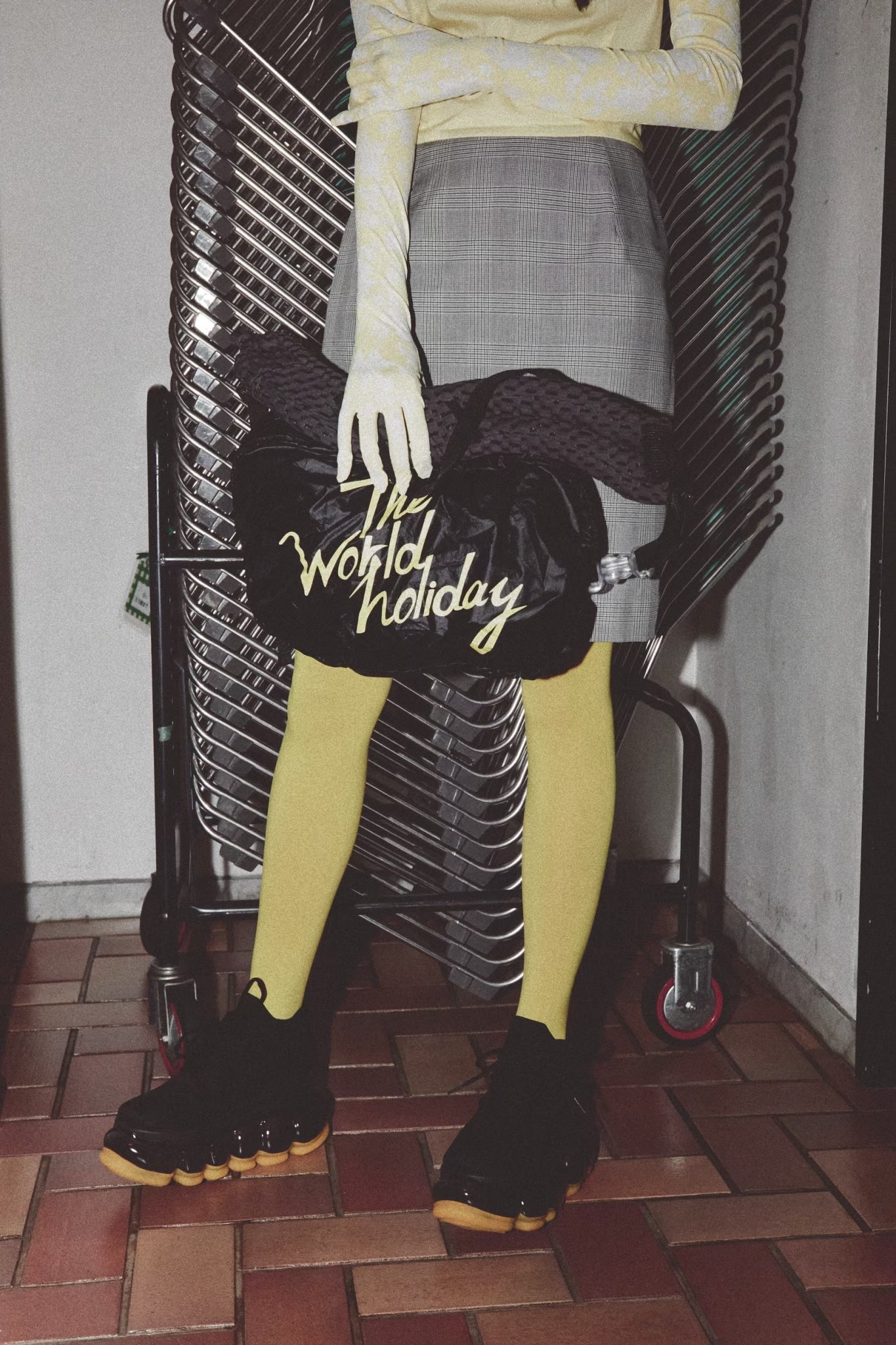 新款“珠宝”高跟鞋/黄黑