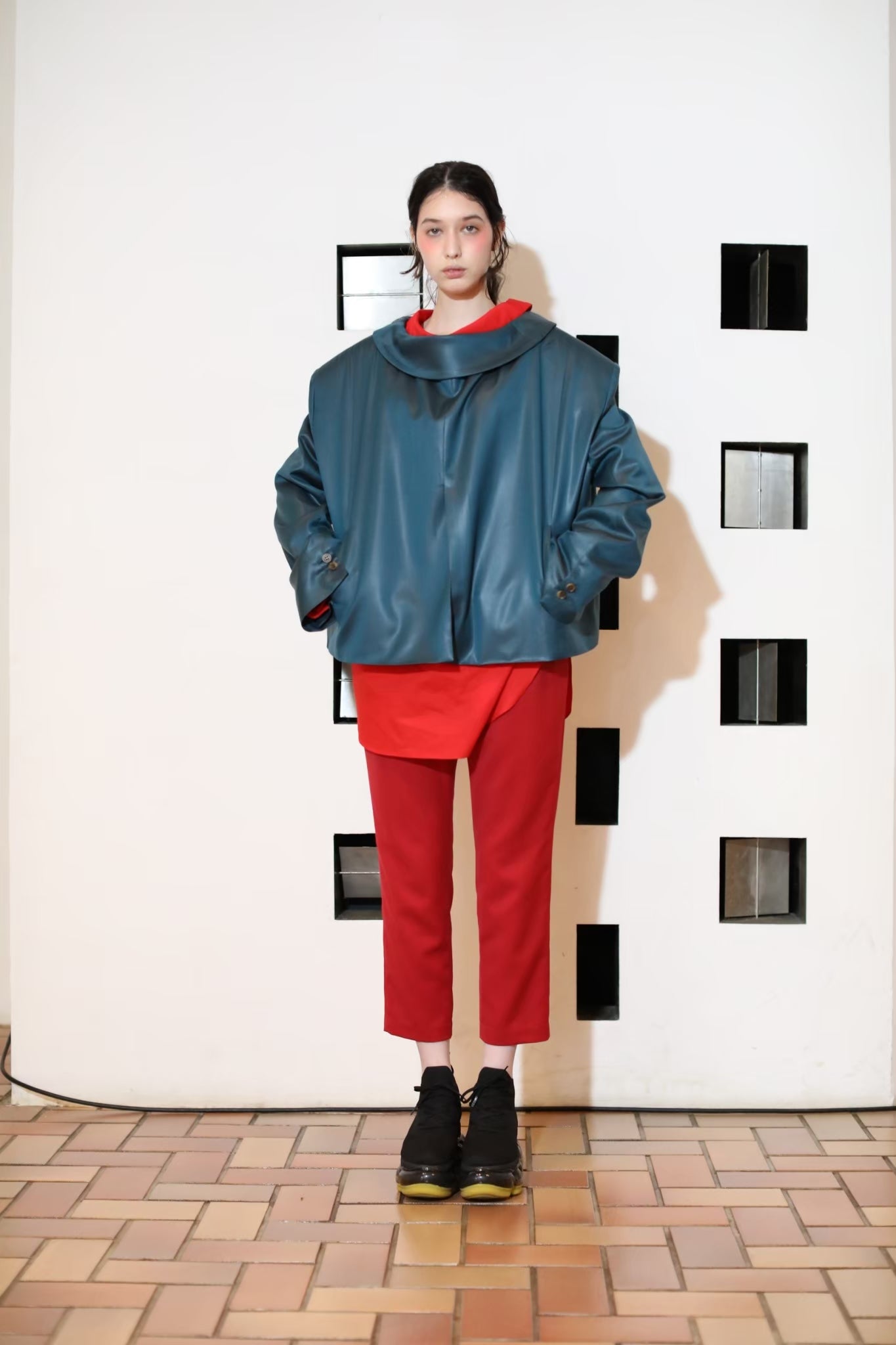 新款“珠宝”高跟鞋/黄黑