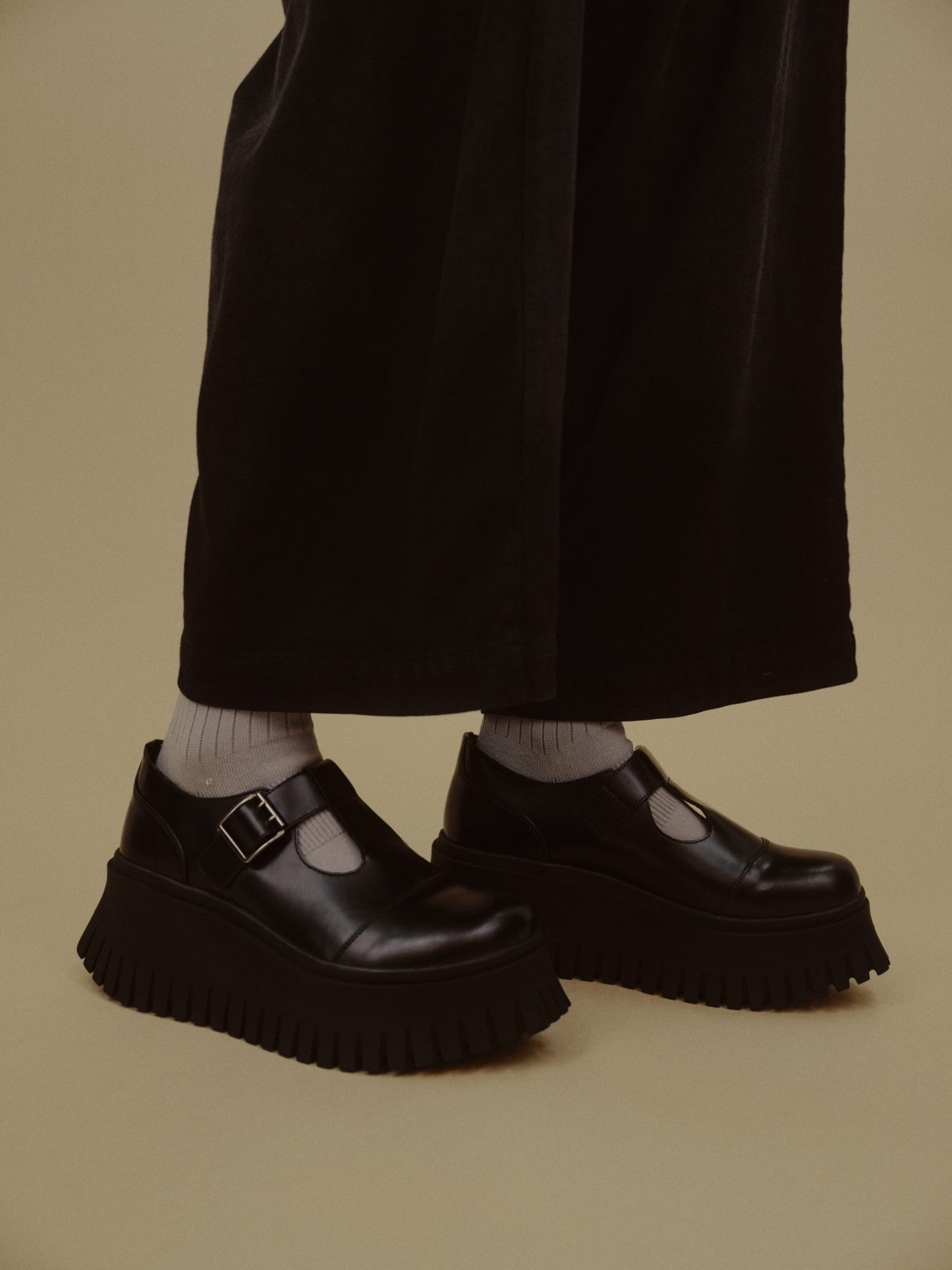 工人玛丽珍/黑色