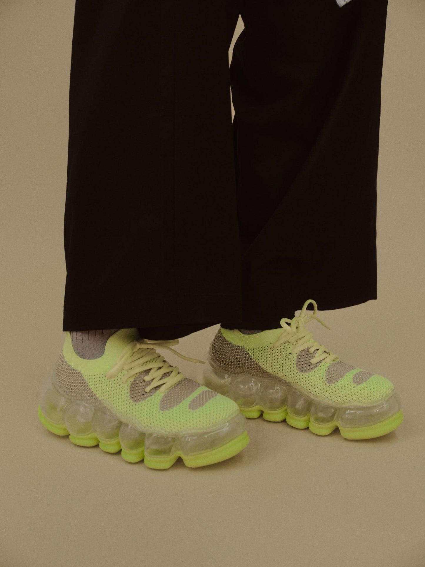 新款“珠宝”鞋/霓虹黄