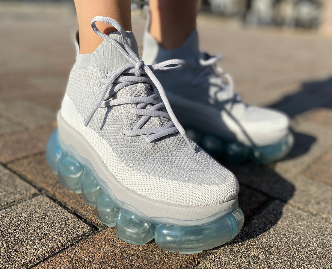 “珠宝”高跟鞋 / IceGray