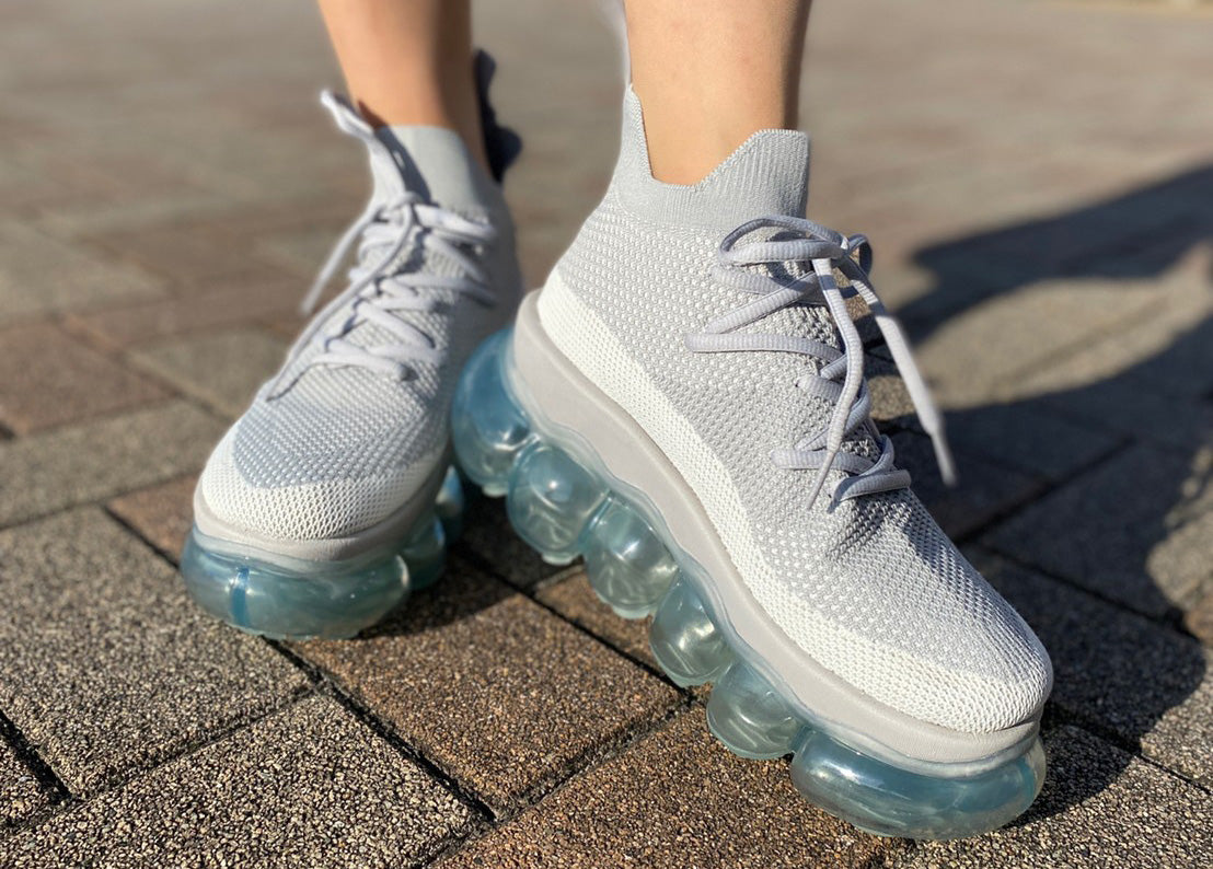 “珠宝”高跟鞋 / IceGray