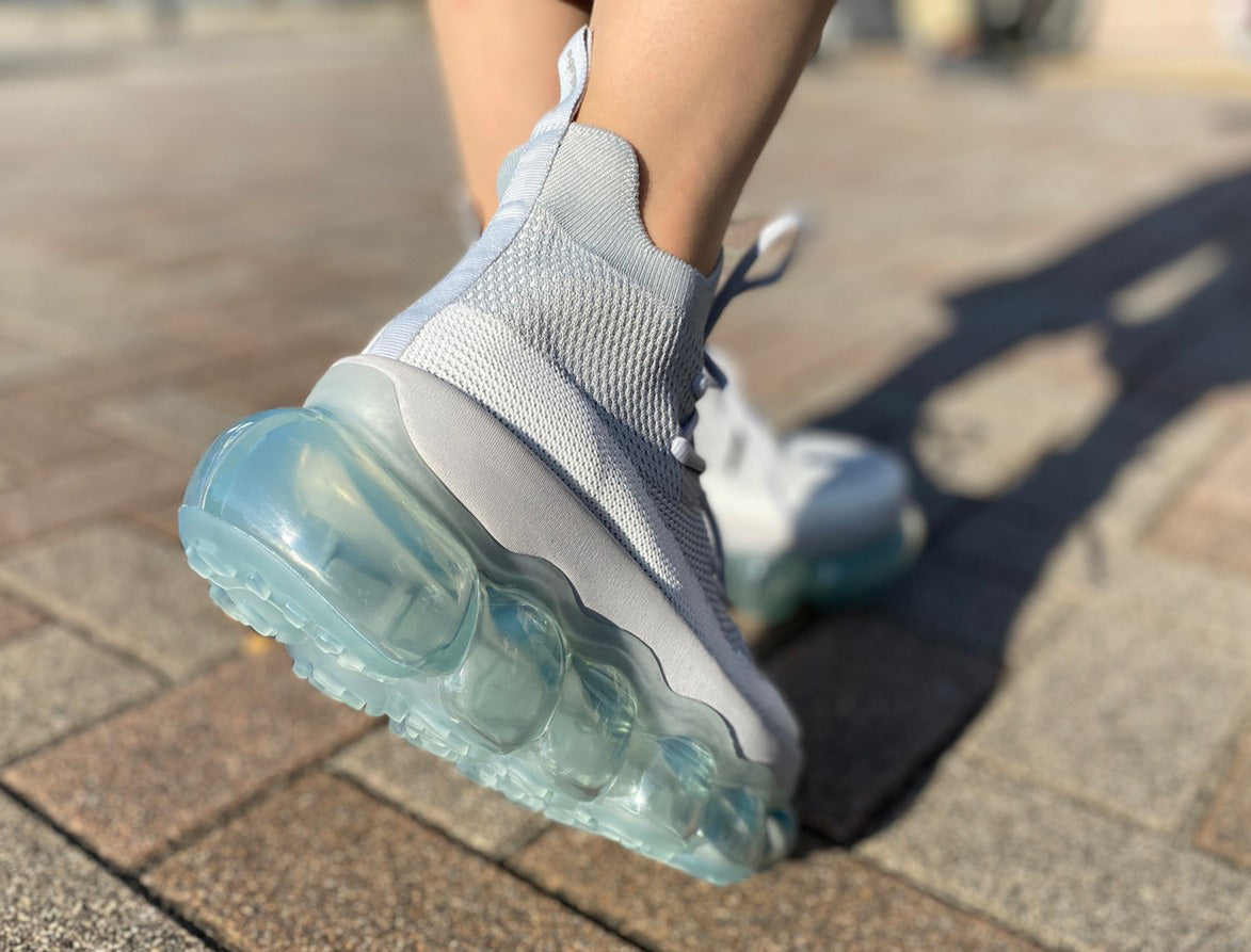 “珠宝”高跟鞋 / IceGray