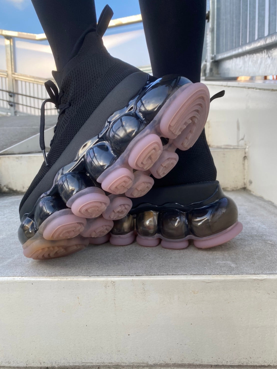 新款“珠宝”高跟鞋/粉黑