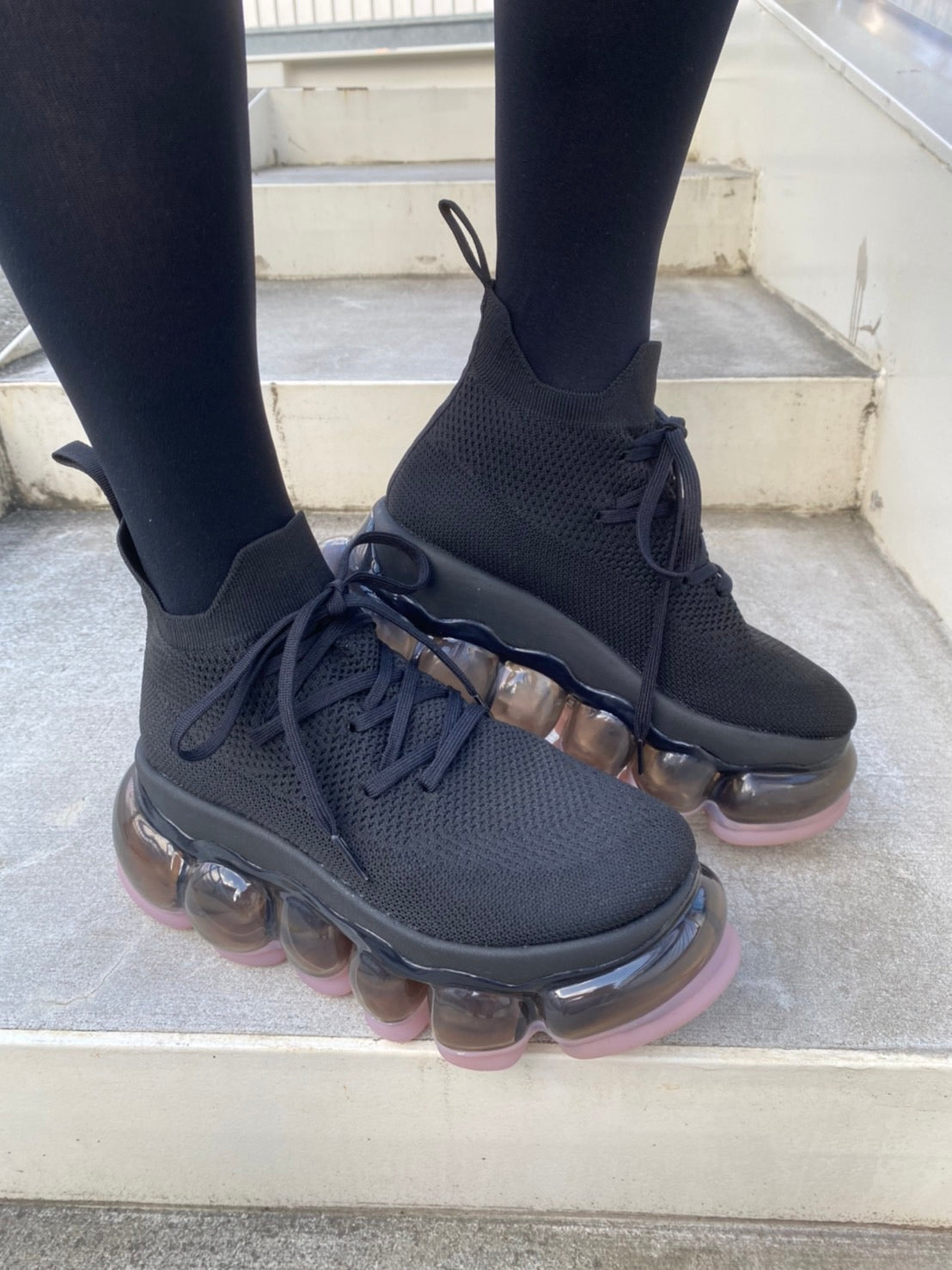 新款“珠宝”高跟鞋/粉黑