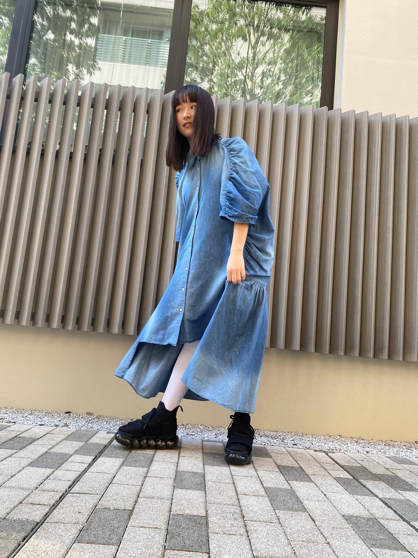 “珠宝”高跟鞋 Beltcross / 黑色