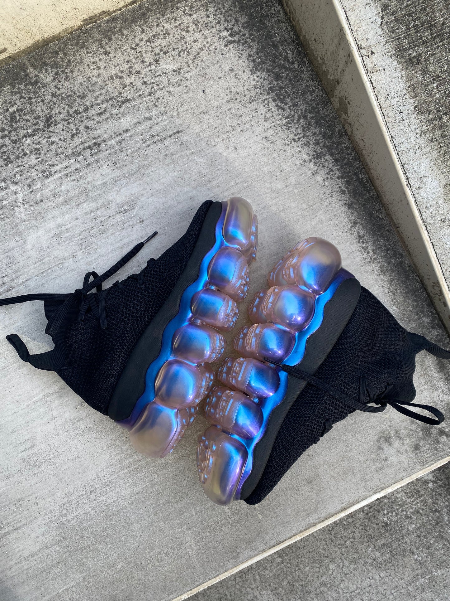 「珠宝」高跟鞋 / AuroraPink 黑色