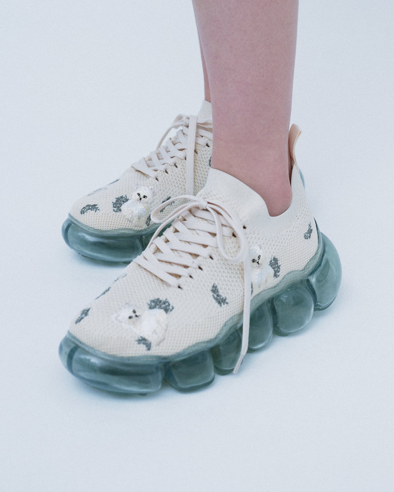 MIKIOSAKABE Sneaker