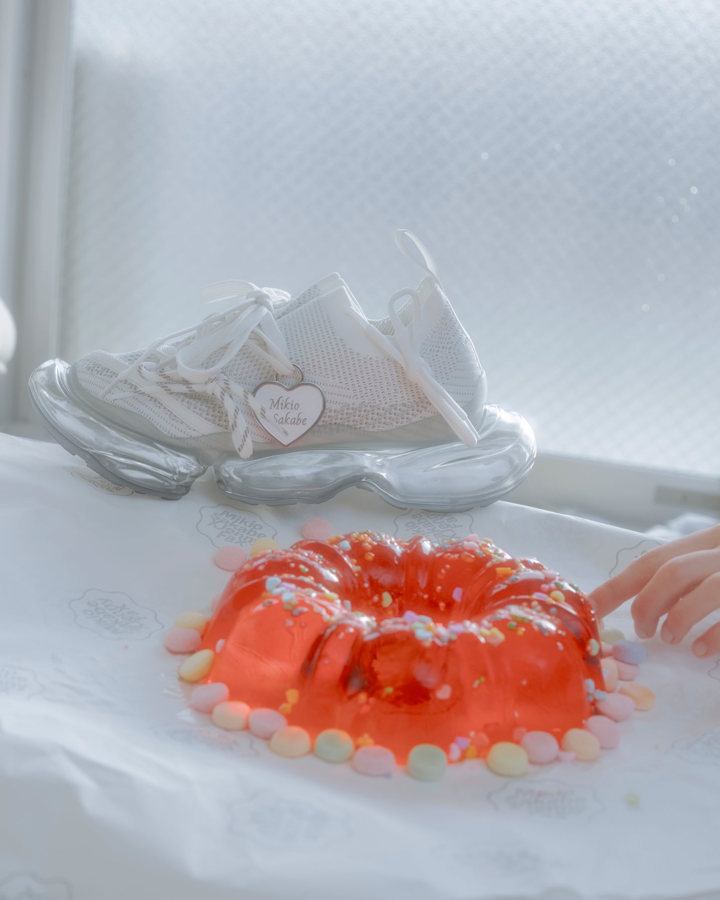 Mirage Confusing Heart / White