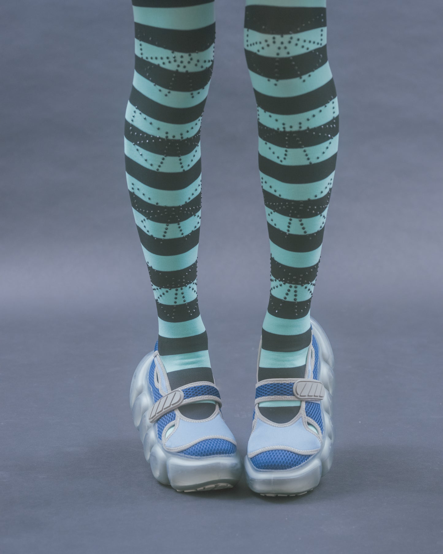 "Jewelry" Bubble Sandal Swimmer / Blue