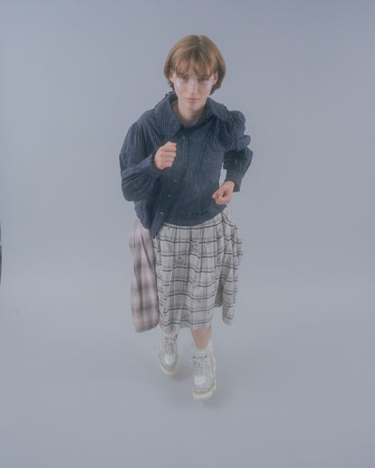 Bug Pleats Skirt Embroidery / Gray
