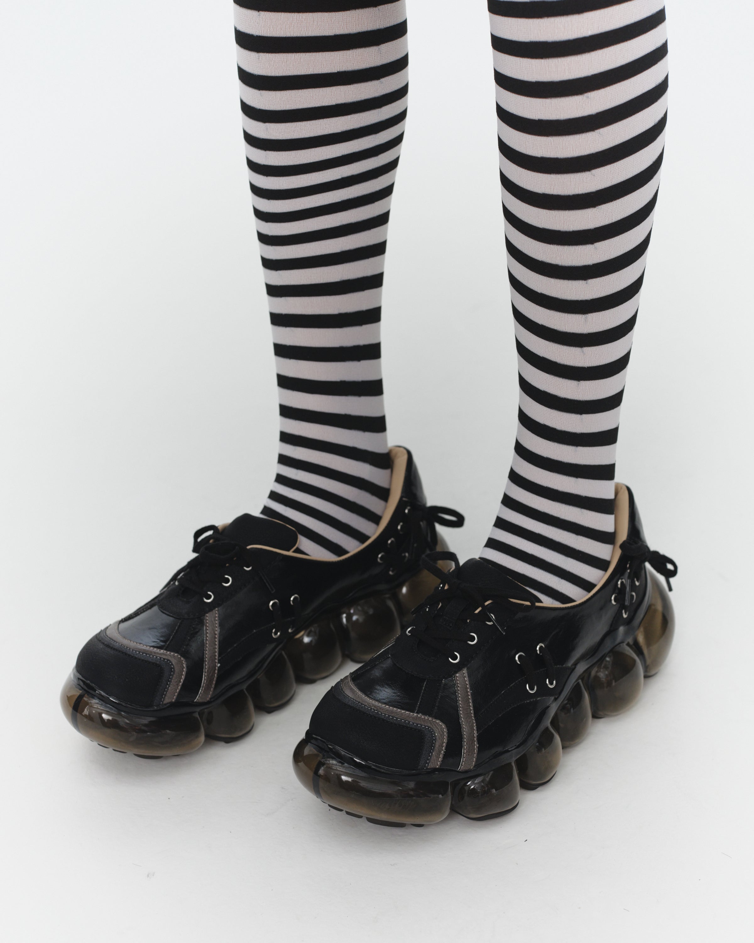 New Shoes – MIKIOSAKABE & JennyFax（ミキオサカベ & ジェニー