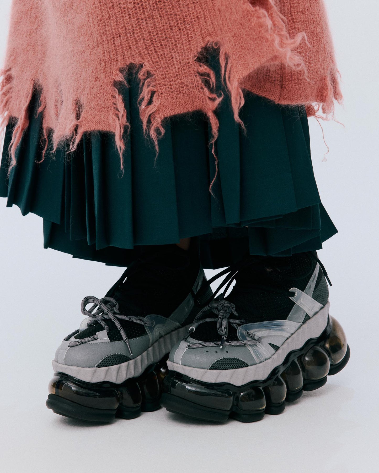 【AW26预购】New Jewelry Tarte Parallax / 黑色 / MSAW26SH02