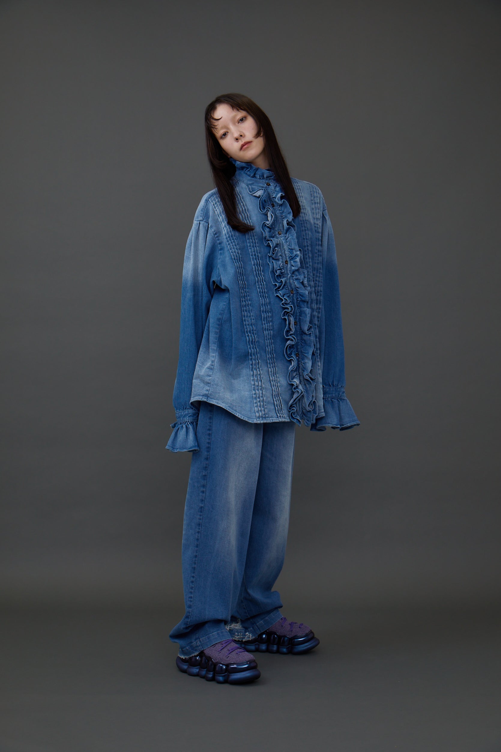 Denim Frill Blouse / Blue ｜MIKIOSAKABE&JennyFax公式ストア