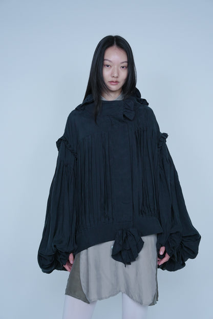 【SS27受注】Fine Pleated Blouse / Dark Gray / MSS27B031