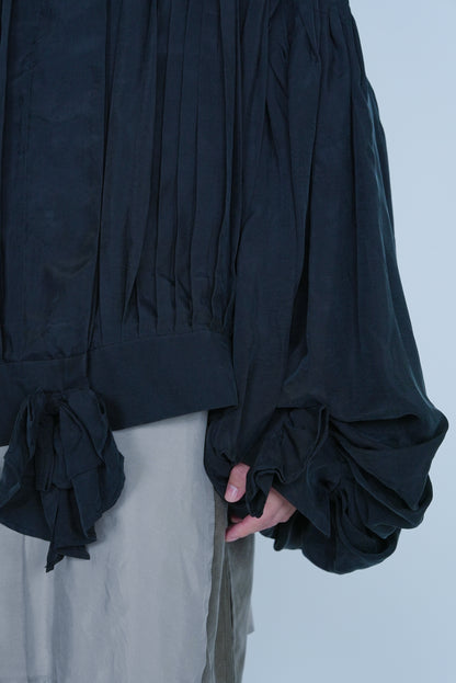 【SS27受注】Fine Pleated Blouse / Dark Gray / MSS27B031
