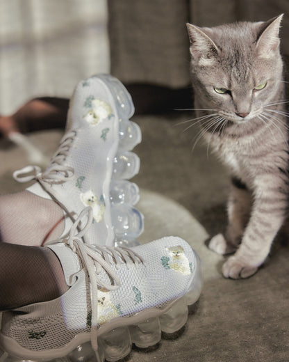 Jewelry Kitten Embroidery / Gray